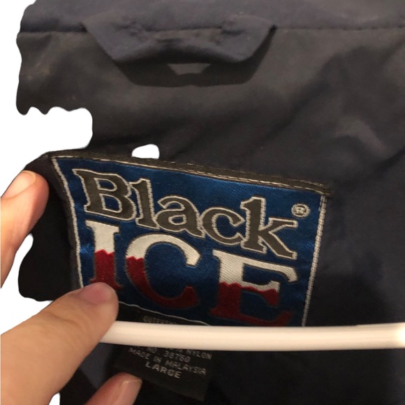 Black Ice Large Women’s Coat Ultrex Navy Blue and Teal with red zipper accents - Picture 9 of 10